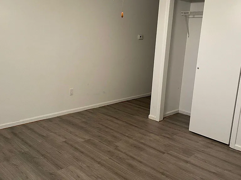 21 Knollwood Rd E — Photo 5