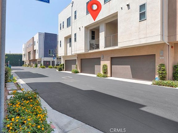 4th image of 309 Mission Rd