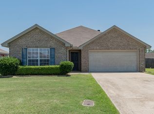 106 Barnes Ct, Wetumpka, AL 36092