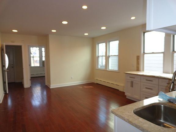 5th image of 21-21 41st St