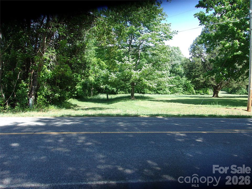 2nd image of 449 Longview Rd