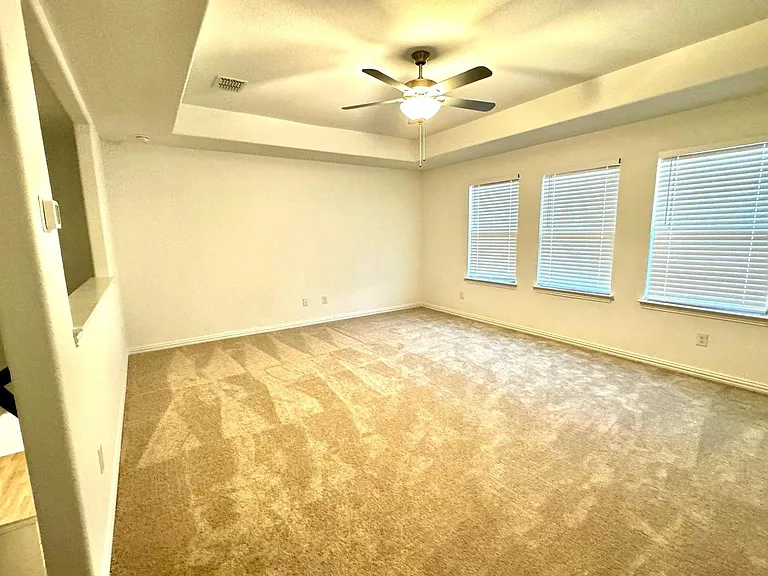 1012 Longleaf Ln — Photo 12