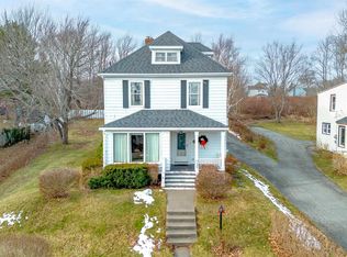 20 Brown St, Sydney Mines, NS B1V 1E8