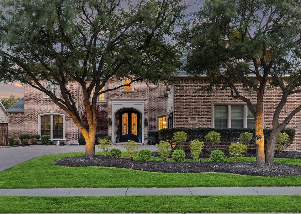 1st image of 4575 Veneto Dr