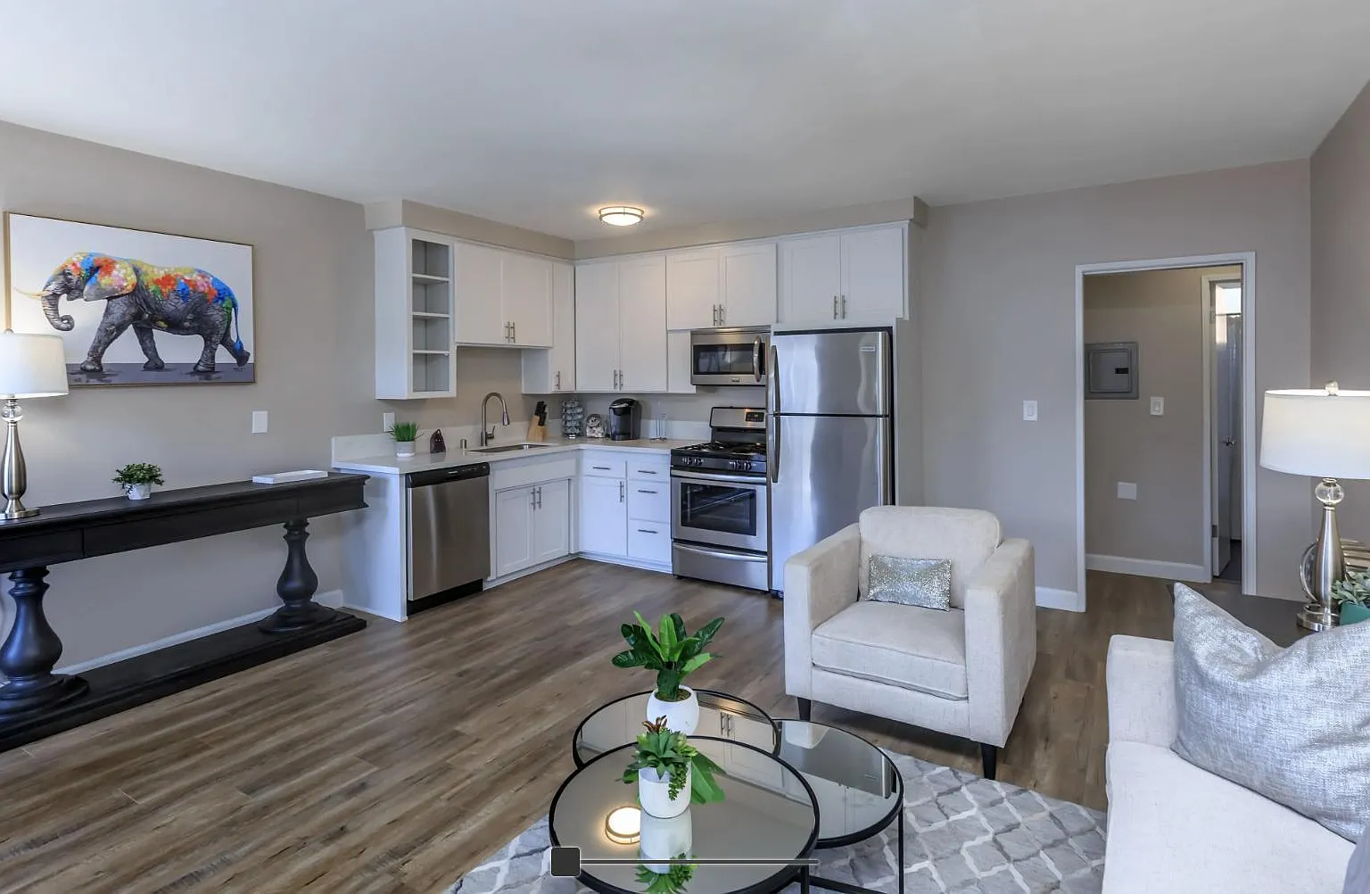 1 bed, 700 sqft, $2,195 — Photo 3