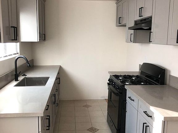 2nd image of 8815 Van Nuys Blvd #B