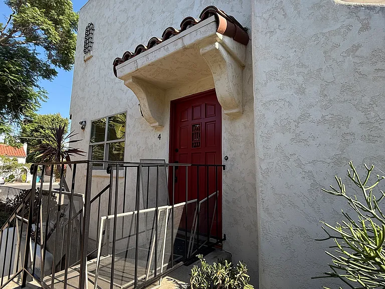 1818 Granada Ave #4 — Photo 4