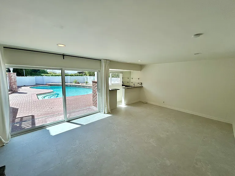 22525 Flamingo St — Photo 8