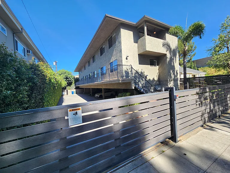 157 W Ash Ave #E — Photo 25