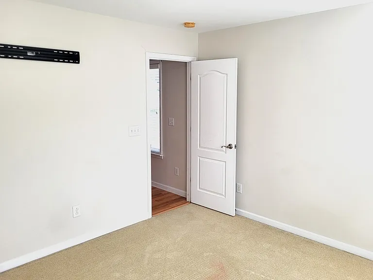105 Clubhouse Dr — Photo 27