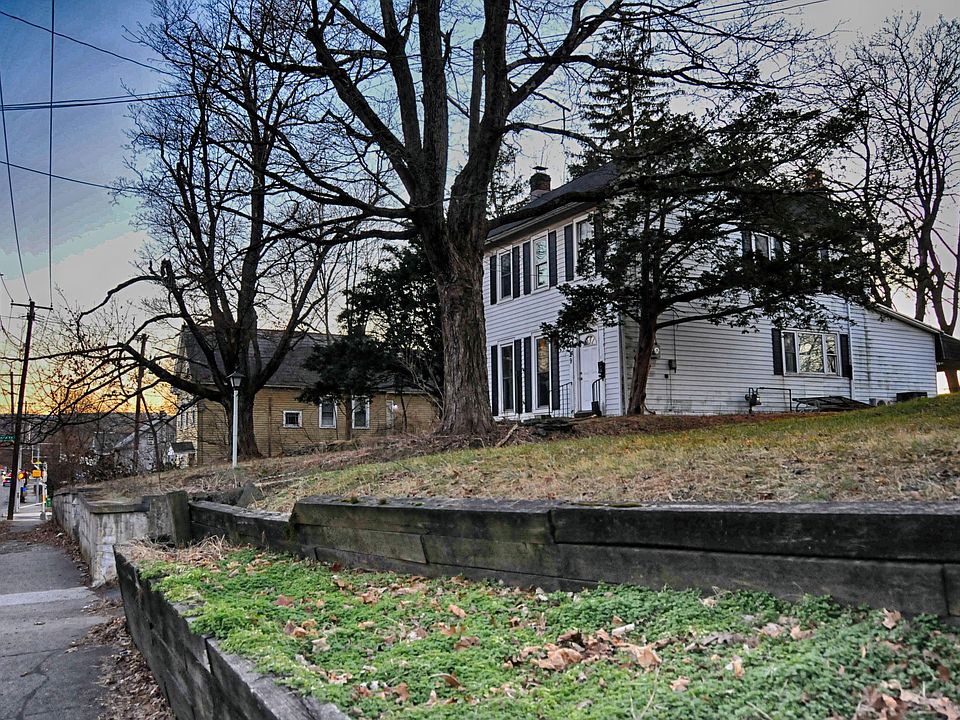 2nd image of 159 N Courtland St