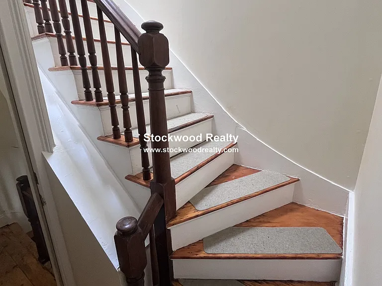 16 Gates St #3 — Photo 33