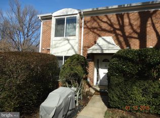 3722 Persimmon Cir, Fairfax, VA 22031