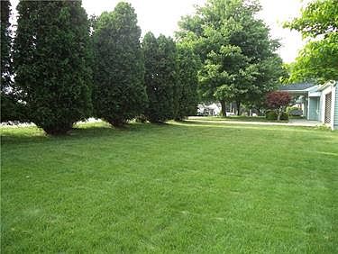 5th image of 301 Alder St