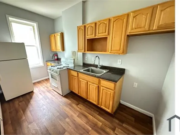 100 Wilkinson Ave, Jersey City, NJ