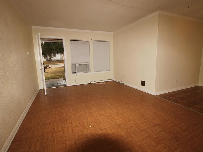 2101_03 Elkins Pl #2101 — Photo 4