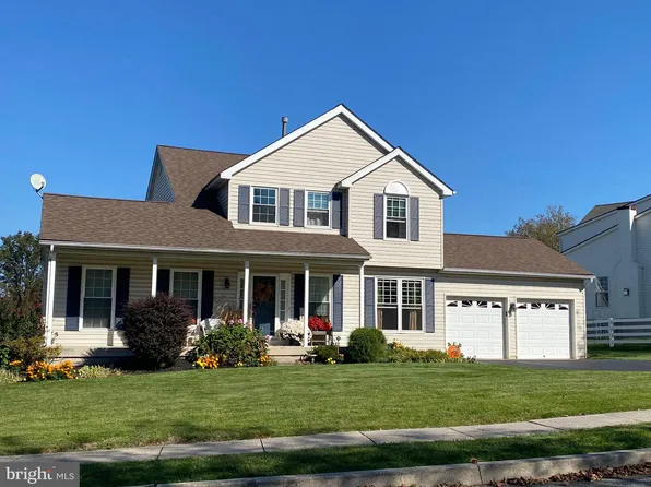 85 Pine Hurst Dr, Pottstown, PA 19464