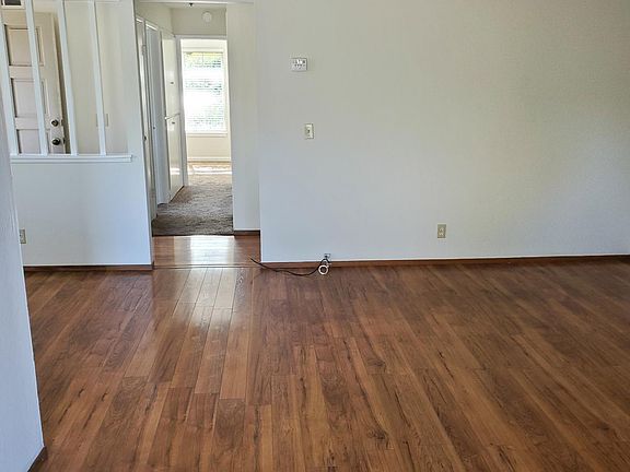 2nd image of 10236 Vista Dr