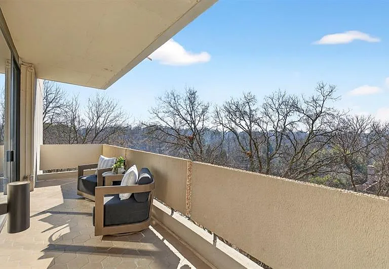 2575 Peachtree Rd NE #7E — Photo 36