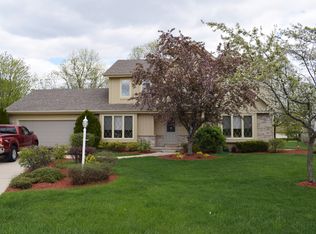 14550 W Fairfield Ct, New Berlin, WI 53151