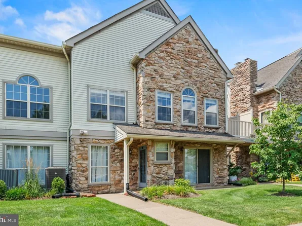 206 Remington Ct, Chalfont, PA 18914