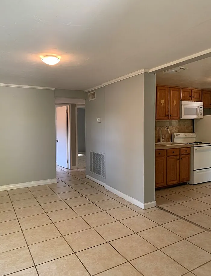 3 bed, 2.0 bath, 1234 sqft, $1,475 — Photo 3