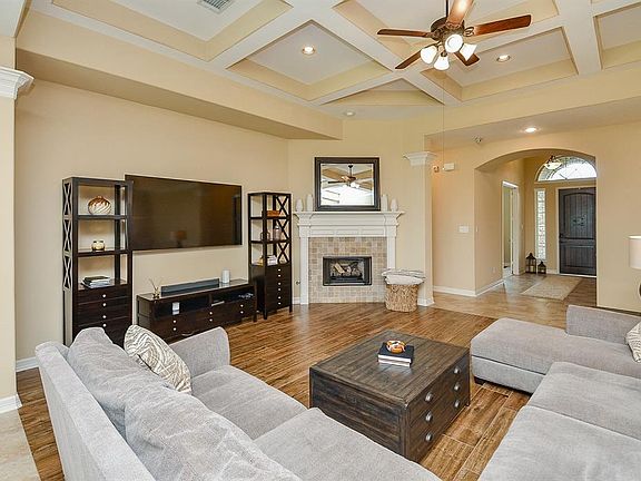 3rd image of 31919 Casa Linda Drive