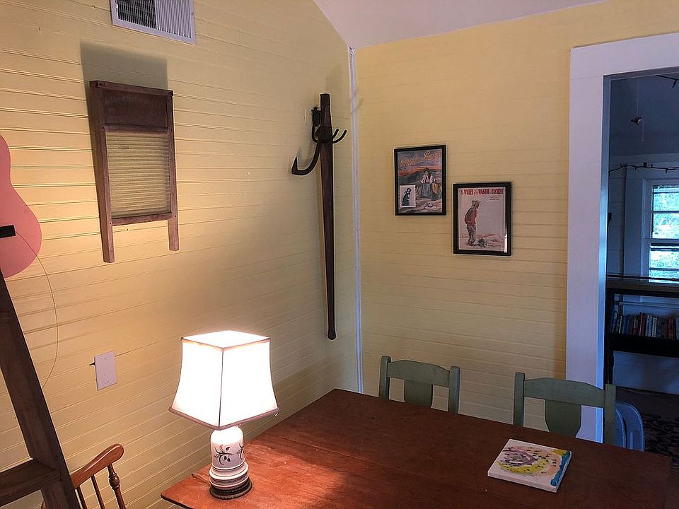 1st image of 298 Waltons Ln