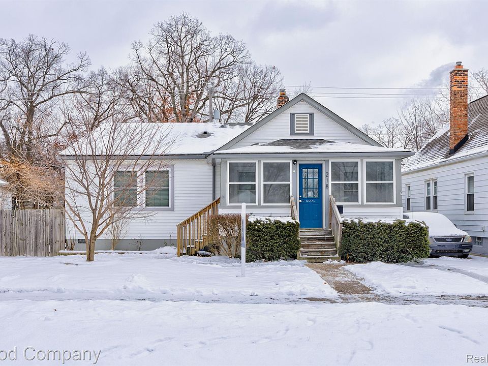 1st image of 218 Kensington Ave