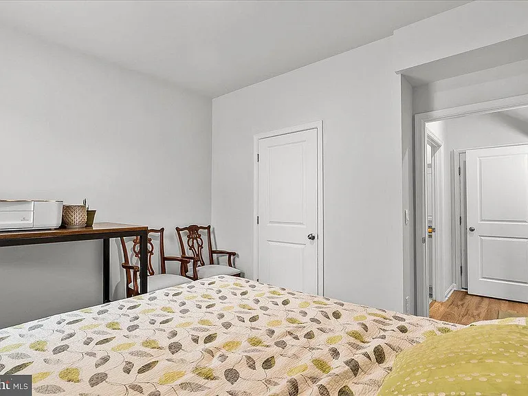 109 Woodford Dr — Photo 12