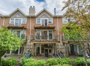 12 Grand Cove Way #B12, Edgewater, NJ 07020