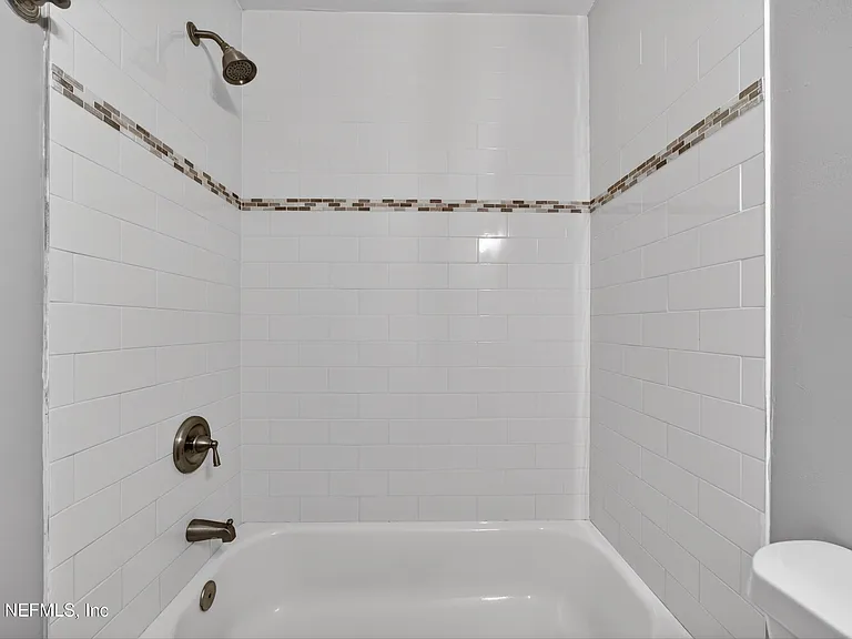 4660 French St — Photo 16
