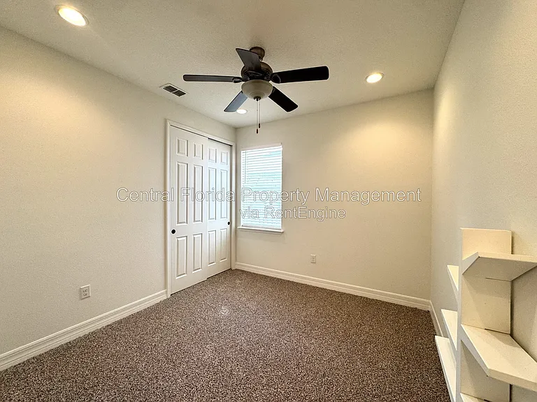 8998 Fullerwood Ave — Photo 17
