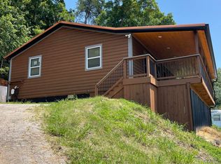 1908 Inskip Ln, Dandridge, TN 37725