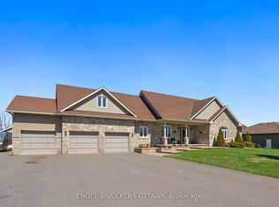 5579 Lombardy Dr, Ottawa, ON K0A2W0