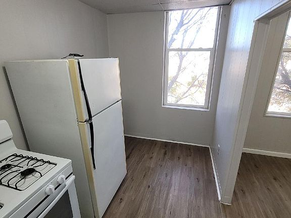2nd image of 4035 14th St #2