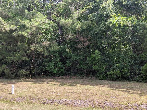 2nd image of 514 N Shore Dr