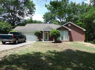 12 Melton St, Hattiesburg, MS 39402