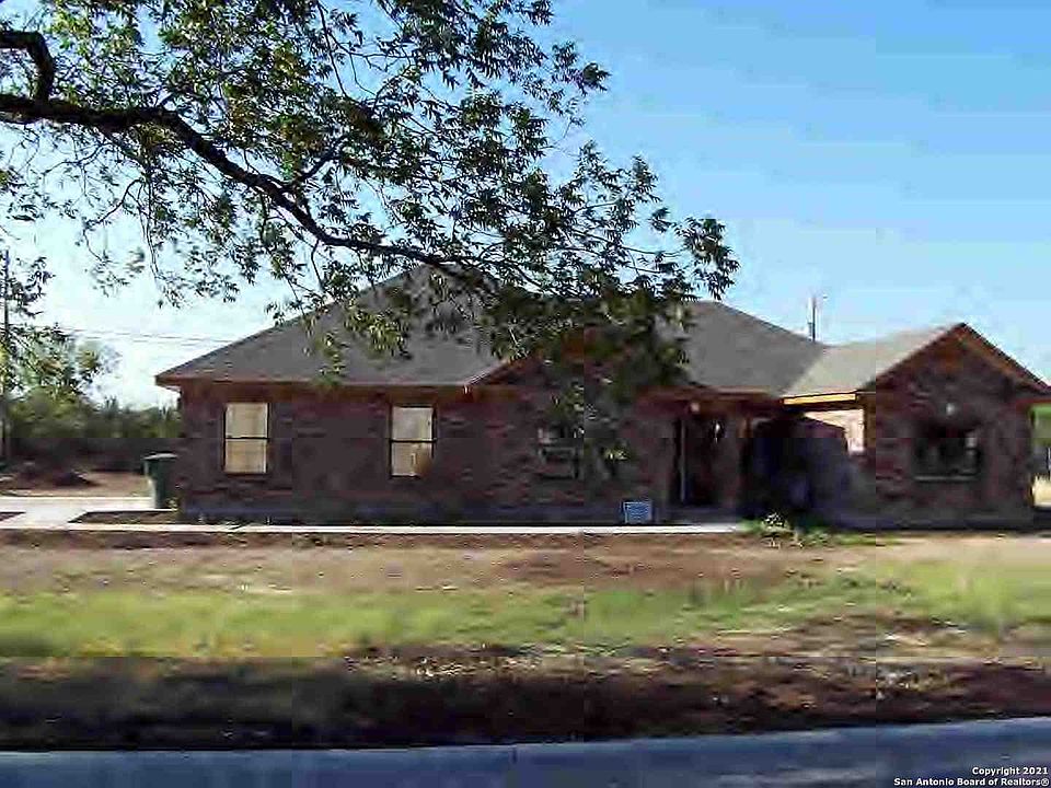 1st image of 117 E Greenbriar Lane