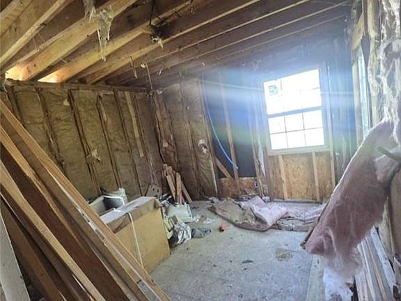 4th image of 614 S 18th St