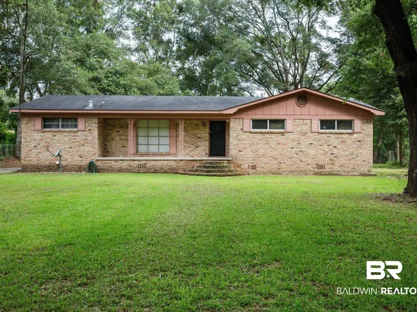 28 Bayou Oaks Dr N, Saraland, AL 36571