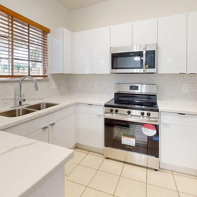 1st image of 2610 NE 3rd Dr Unit 104