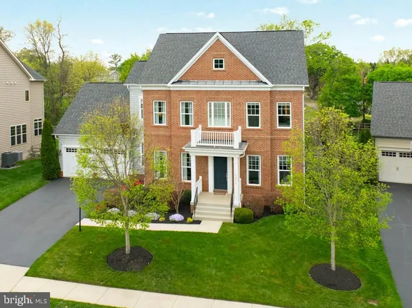 43814 Grantner Pl, Ashburn, VA 20147