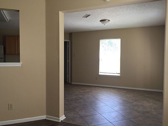 3rd image of 6681 W Philadelphia Dr