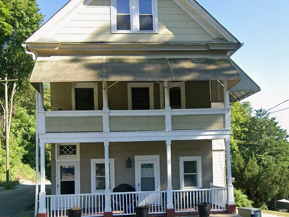64 Church St #2