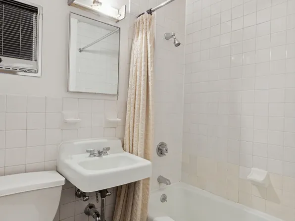 609 Columbus Avenue image 8 of 9