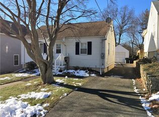 18 Ridge St, Milford, CT 06460