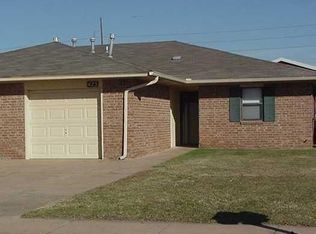 423 Wild Wind Rd, Edmond, OK 73003