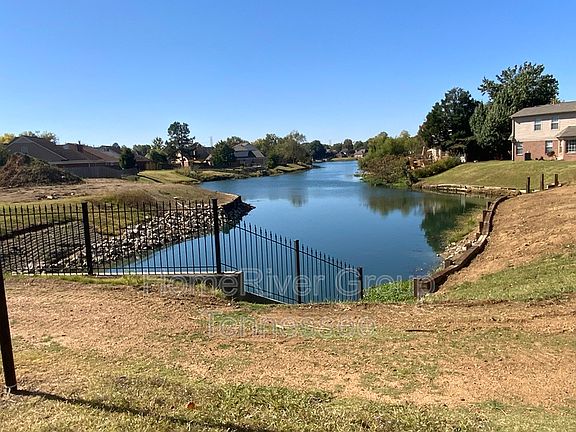 3rd image of 2249 Valley Edge Dr