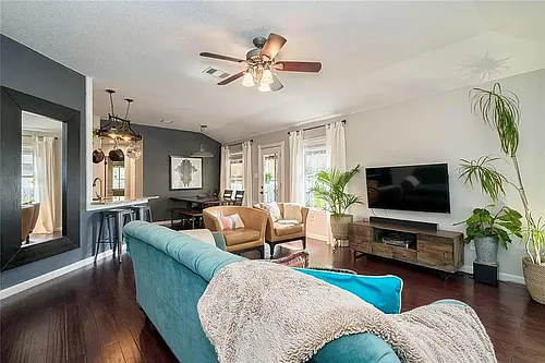 808 Patchway Ln Photo 1